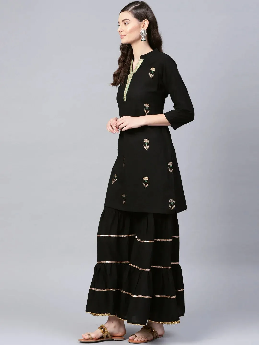 Women'S Black Foil Printed Kurta With Sharara